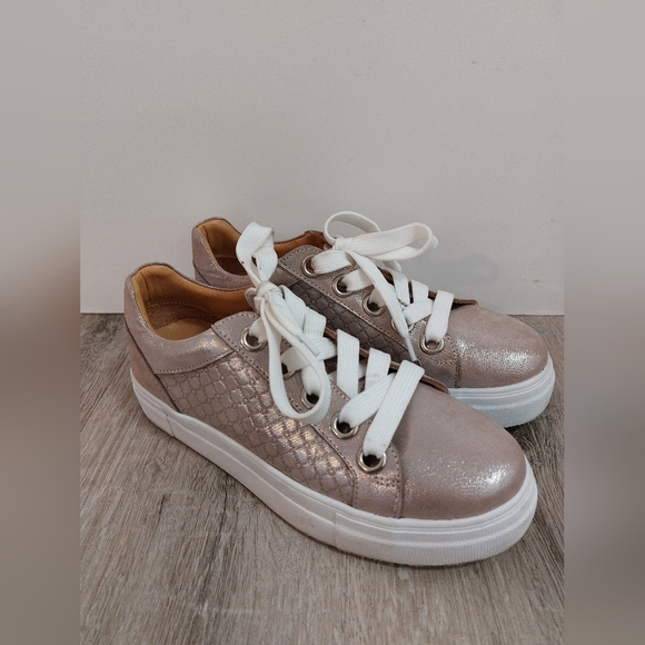 Tyche International Platform Shoes Size 38 (US Size 7.5) Womens - Picture 2 of 5